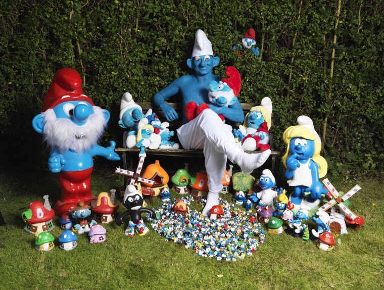 Stephen Parkes - Largest Smurf Collection
Guinness World Records 2009
Photo Credit: Ranald Mackechnie/Guinness World Records
Location: Nottingham, England